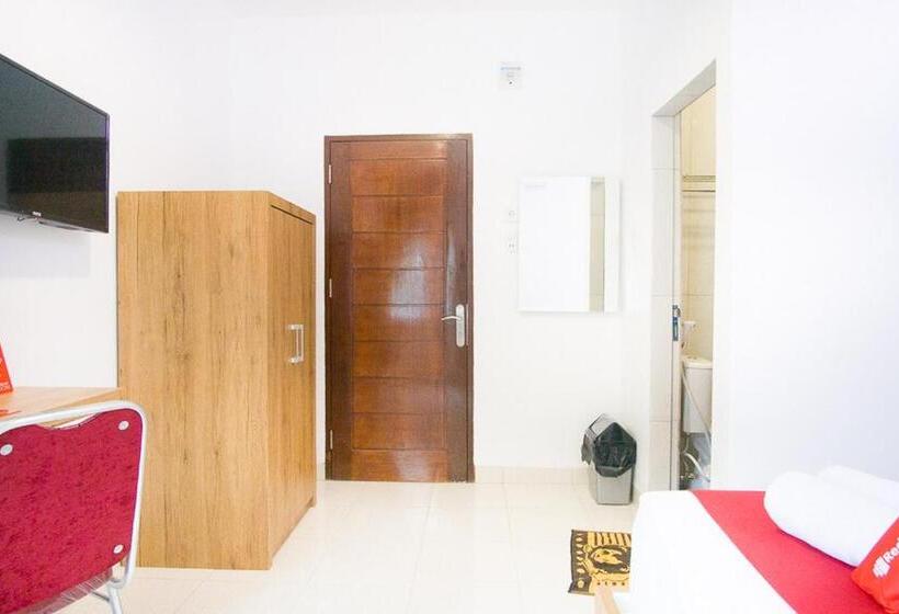 Номер Стандарт, Reddoorz @ Rs Adam Malik Medan