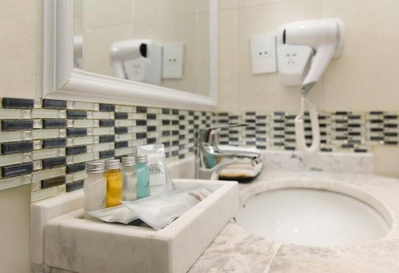 اتاق لوکس, Aha Boutique