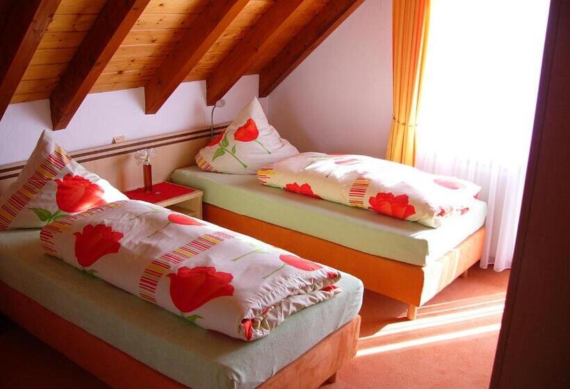 스탠다드 발코니 룸, Gästezimmer Schanz Hilbel