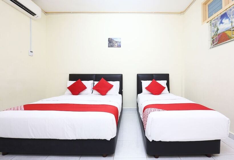Quarto Triplo Deluxe, O Pelangi Marang