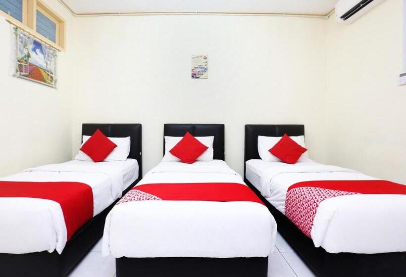 Quarto Triplo Estandar, O Pelangi Marang