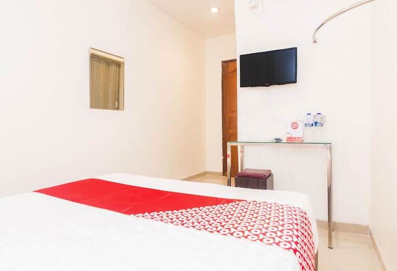 Quarto Estandar, Oyo 1635 New Star