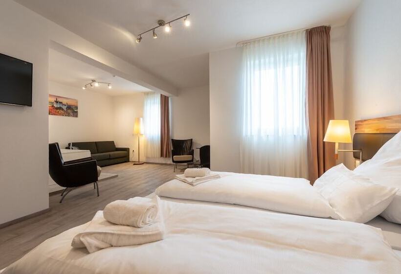 Family Suite, In Laisen
