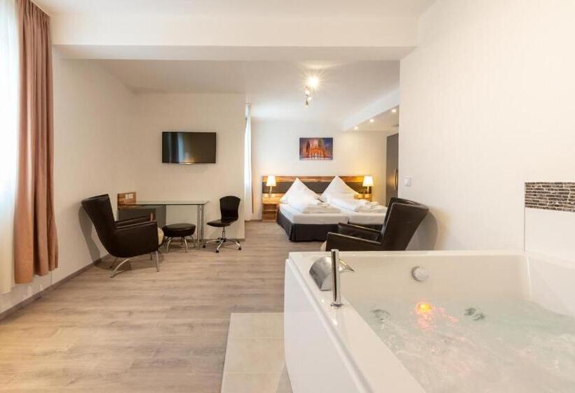 Family Suite, In Laisen