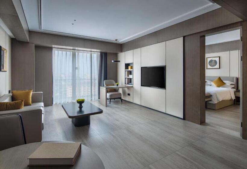 Люкс Повышенной Комфортности, Tian Yi International Hotel 天艺国际酒店