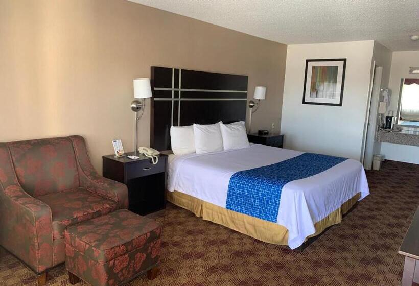 带大床的标准间, Travelodge By Wyndham Killeen/fort Hood