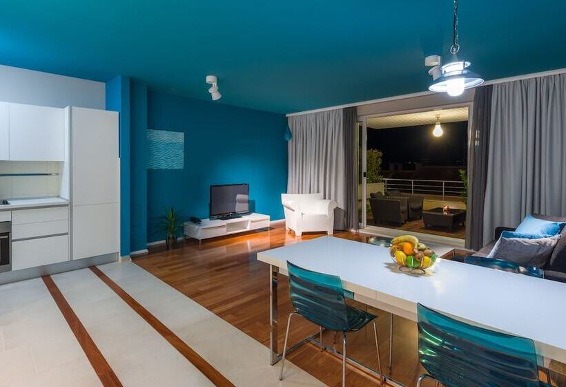 آپارتمان 2 خوابه با چشم‌انداز دریا, Apartments Villa Azzurra Bol