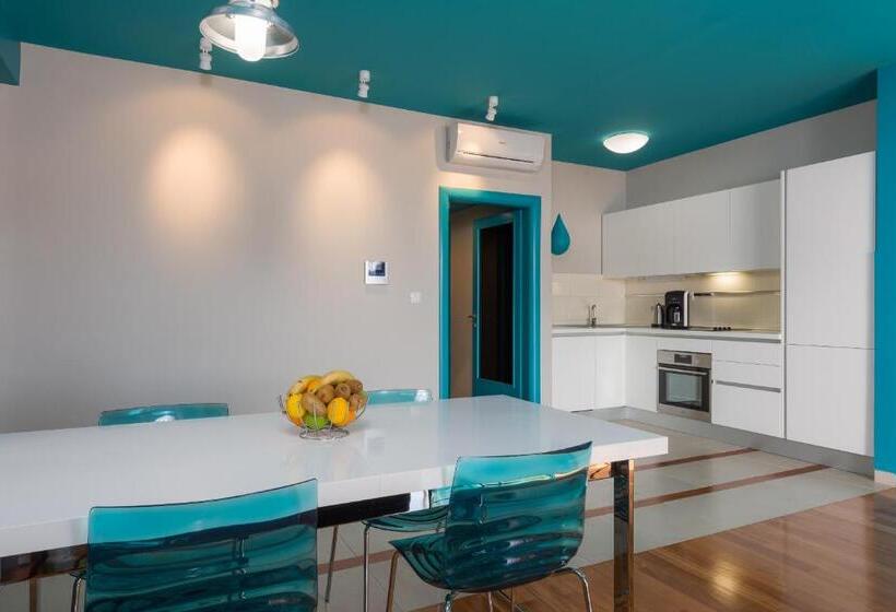 آپارتمان ممتاز دوخوابه رو به دریا, Apartments Villa Azzurra Bol