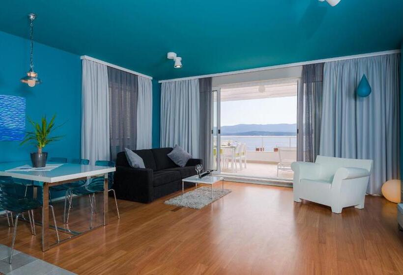 2 Bedroom Deluxe Apartment Sea View, Apartments Villa Azzurra Bol