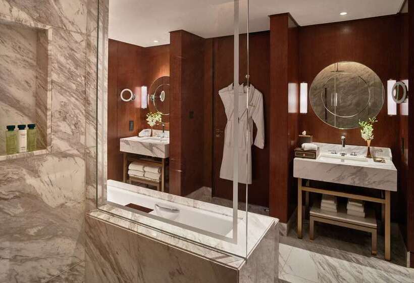 جناح, Hilton Doha The Pearl