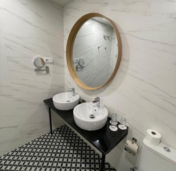 اتاق استاندارد سه نفره, Soho Boutique Urban