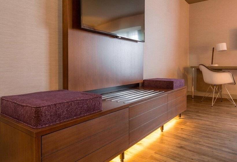 Номер Стандарт 2 Двуспальные Кровати, The Del Monte Lodge Renaissance Rochester Hotel & Spa