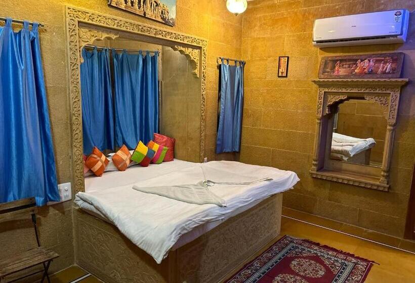 디럭스 룸, Pol Haveli Jaisalmer