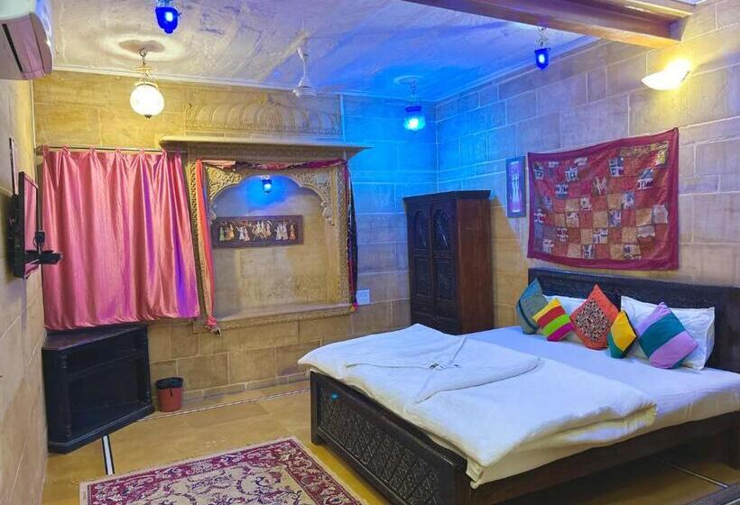 디럭스 스위트, Pol Haveli Jaisalmer