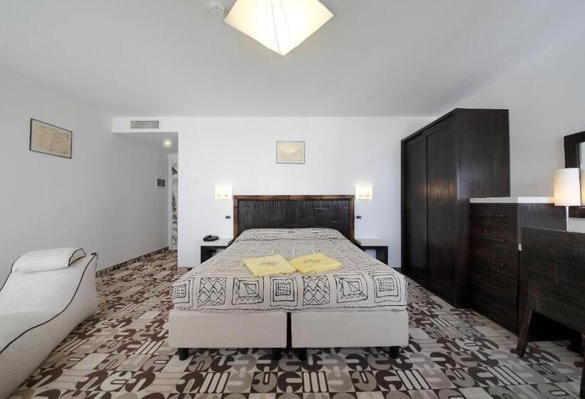 اتاق سوپریور, Grande Albergo Marin