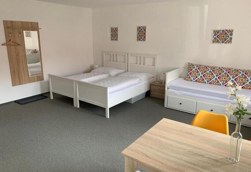 Апартаменты 1 Спальня, Mikulov Inn   Apartments Slunce