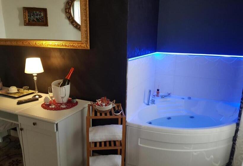 اتاق استاندارد با وان آب گرم, B&b I Puritani