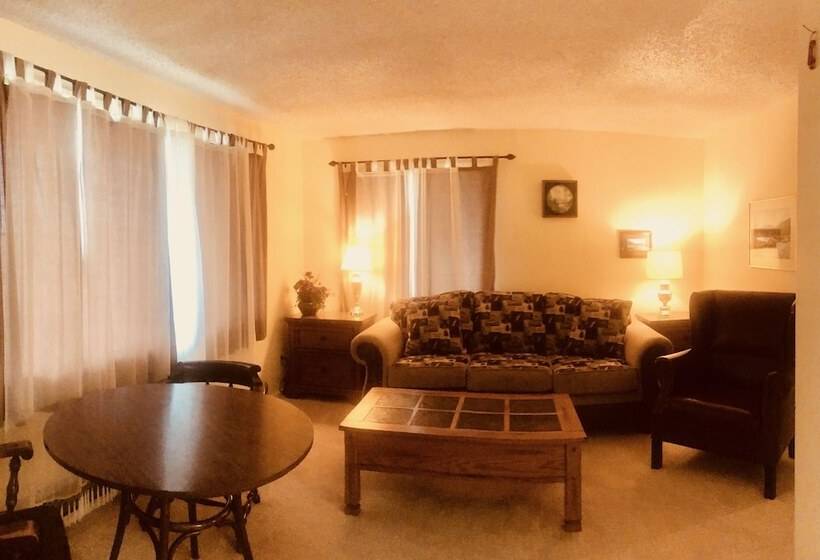 套房, Driftwood Inn