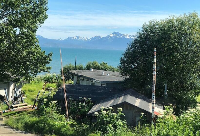 标准间, Driftwood Inn