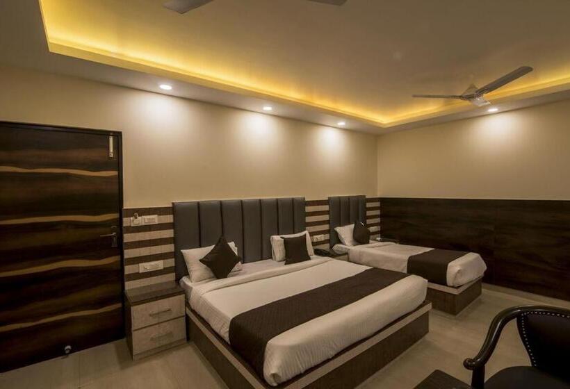 Трехместный Номер Deluxe, Mahajan International, Delhi Airport