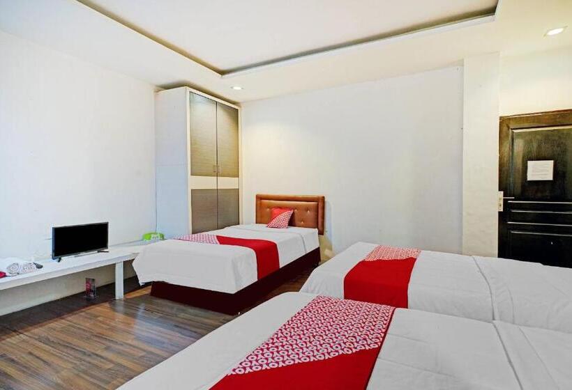 Люкс Superior, Reddoorz @ Jalan Sei Mencirim Medan