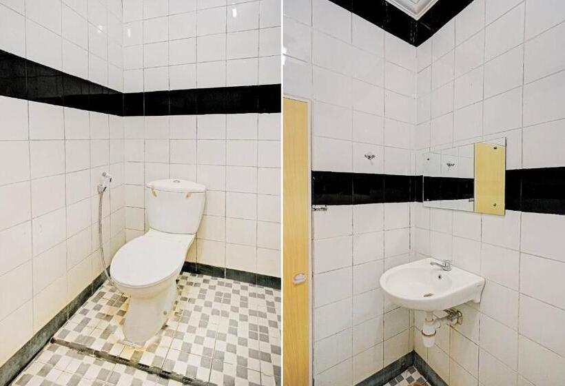 Номер Deluxe, Reddoorz @ Jalan Sei Mencirim Medan