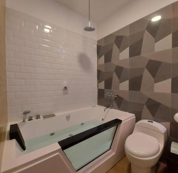 Номер Deluxe с Балконом, Hostal Atenea