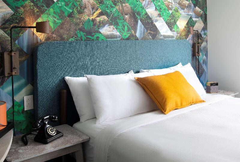 Стандартный Номер Кровать Кинг, Canvas Moncton, Tapestry Collection By Hilton