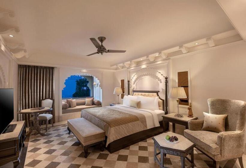 套房配有游泳池, Aurika, Udaipur