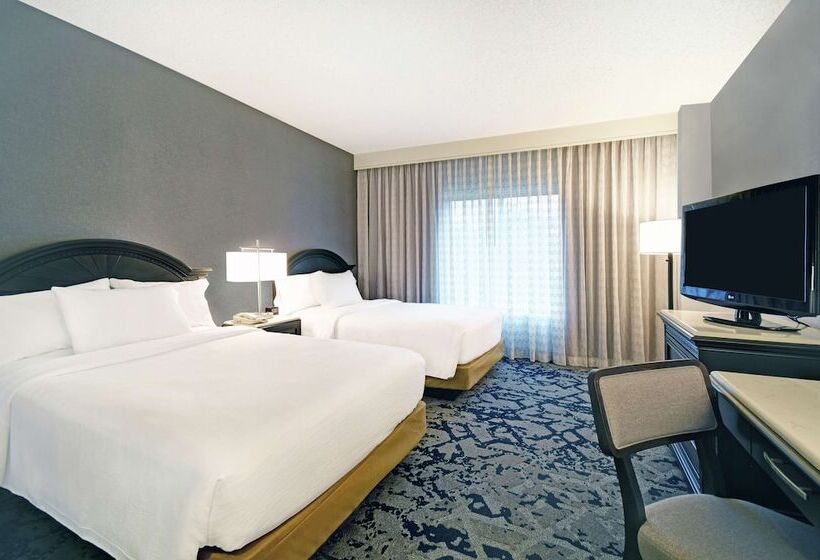 스위트, Embassy Suites Charleston