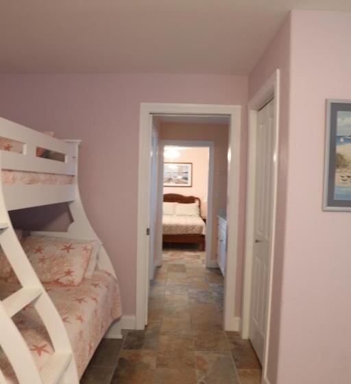 Апартаменты 1 Спальня Вид на Море, Executive Keys Condominiums On The Beach