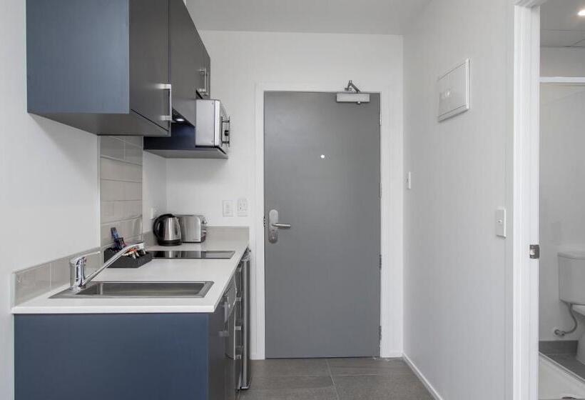 Студия Deluxe, Ramada Suites By Wyndham Auckland Manukau Pacfic Centre