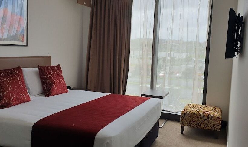 Студия Deluxe, Ramada Suites By Wyndham Auckland Manukau Pacfic Centre