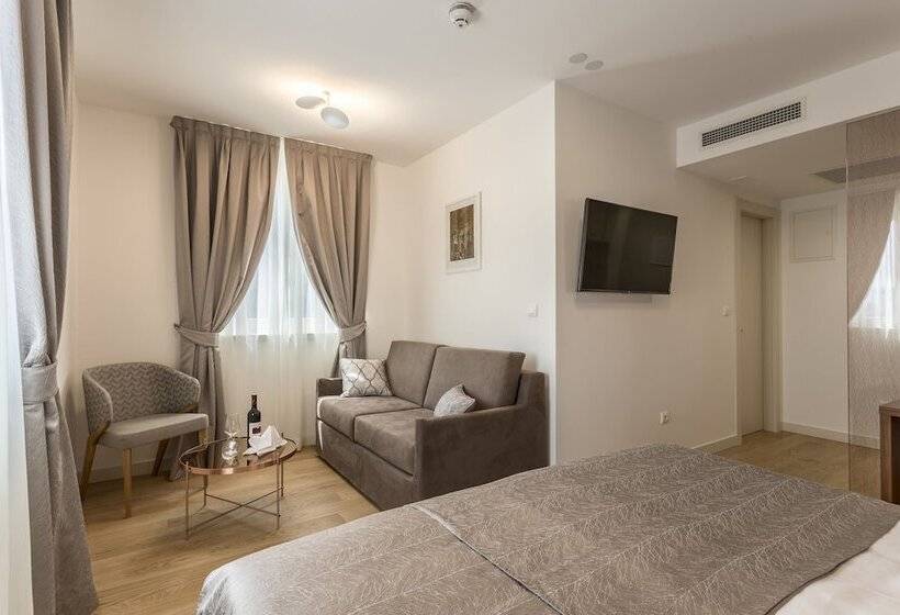 اتاق سوپریور, Residence Stine