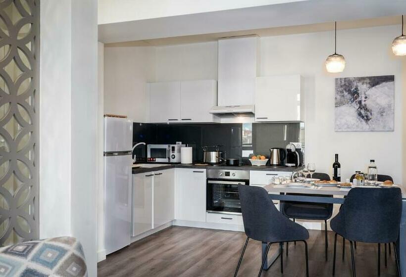 Suite com Varanda, Urban Nest   Suites & Apartments