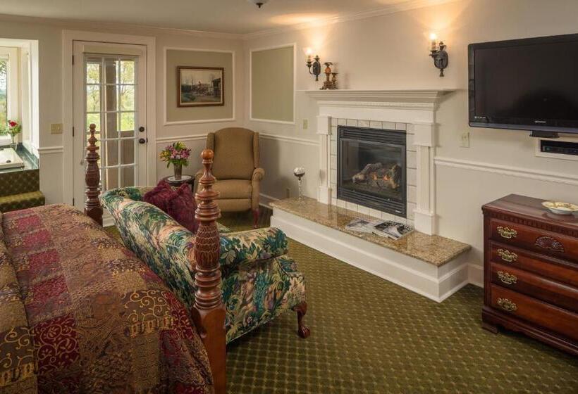 디럭스 스위트 킹 침대, Goldmoor Inn & Resort