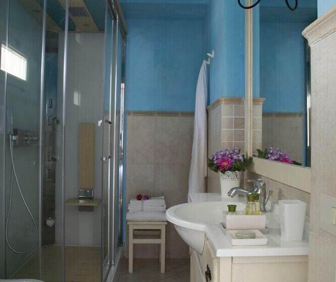 اتاق استاندارد با تراس و چشم‌انداز دریا, Albergo Ristorante Egadi