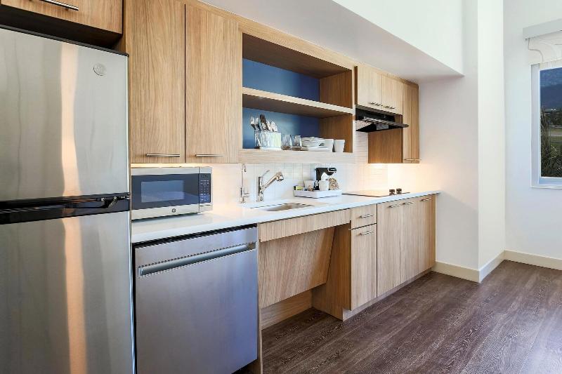 סטודיו סטנדרט, מיטה זוגית, Element Ontario Rancho Cucamonga