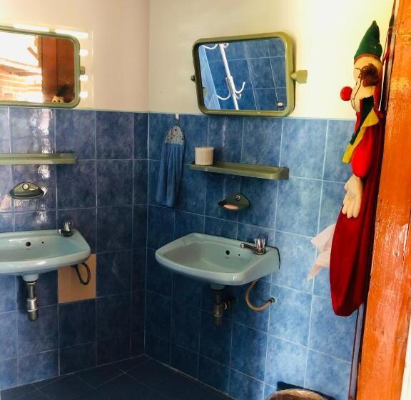 Номер Стандарт Совместная Ванная, Banthai Guesthouse