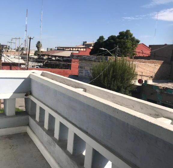 4인용 스탠다드 룸, Fundadores Torreón