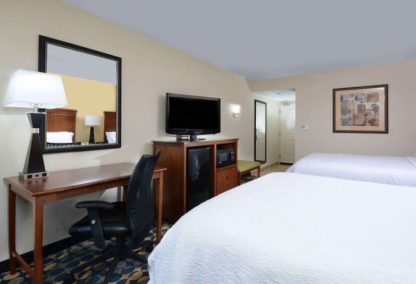 Номер Стандарт 2 Двуспальные Кровати, Hampton Inn Fayetteville Fort Liberty