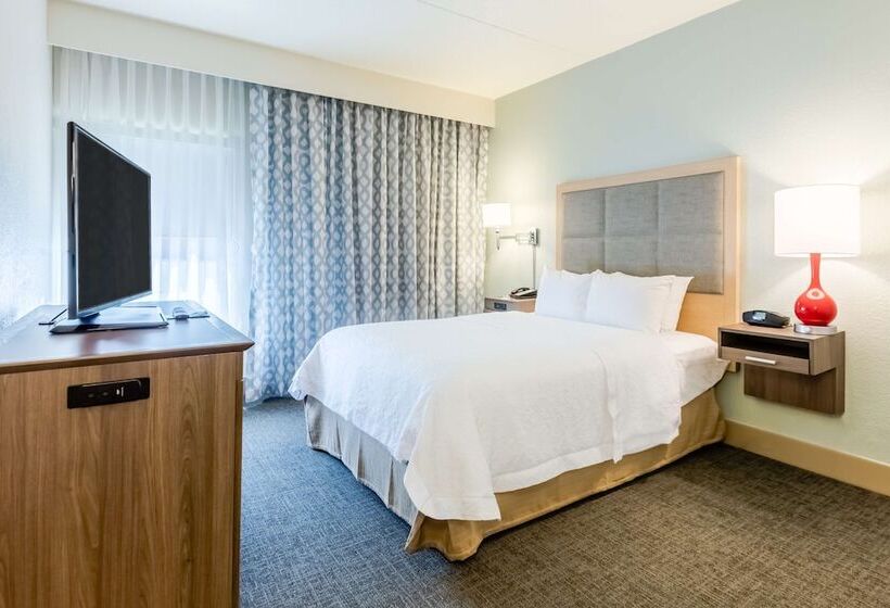 适合残疾人使用的标准间, Hampton Inn St. Charles St. Peters