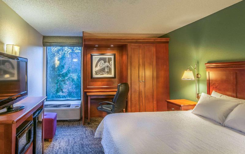 带大床的标准间, Hampton Inn Washington