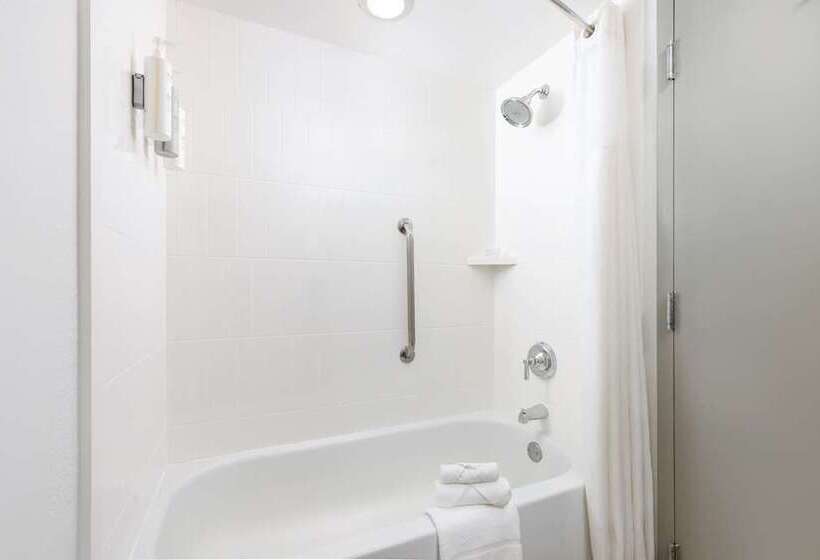 Standard-huone King-vuode, Hampton Inn Bellevue / Nashvillei40 West