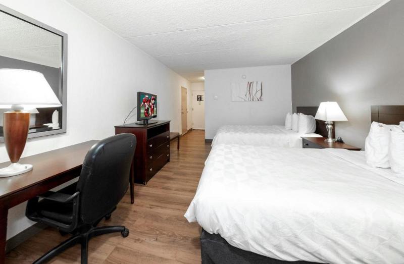 디럭스 룸, Red Roof Inn Plus Newark Liberty Airport   Carteret