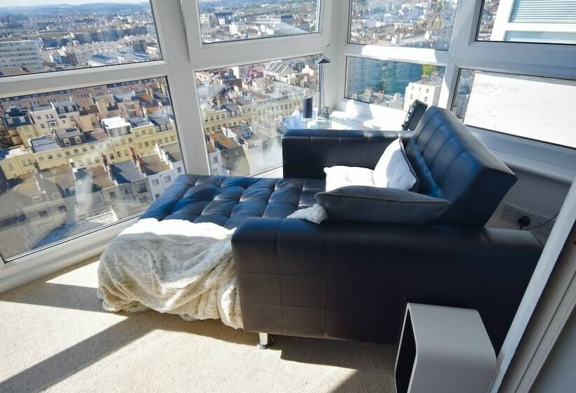 Апартаменты Пентхаус 2 Спальни, Isabella Penthouse 15th Floor, Seafront