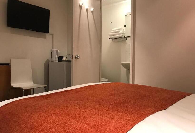 Номер Стандарт, Thames View House