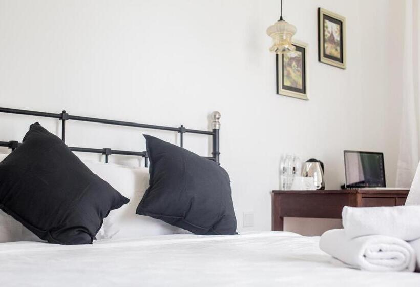 스탠다드 룸 킹사이즈 침대, The Marian Boutique Lodging House