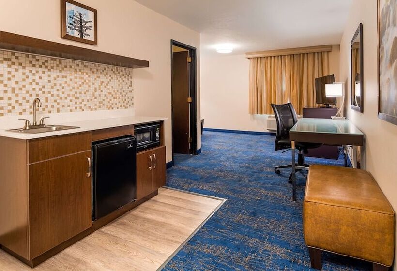 Люкс, Best Western Plus Portland Airport Hotel & Suites