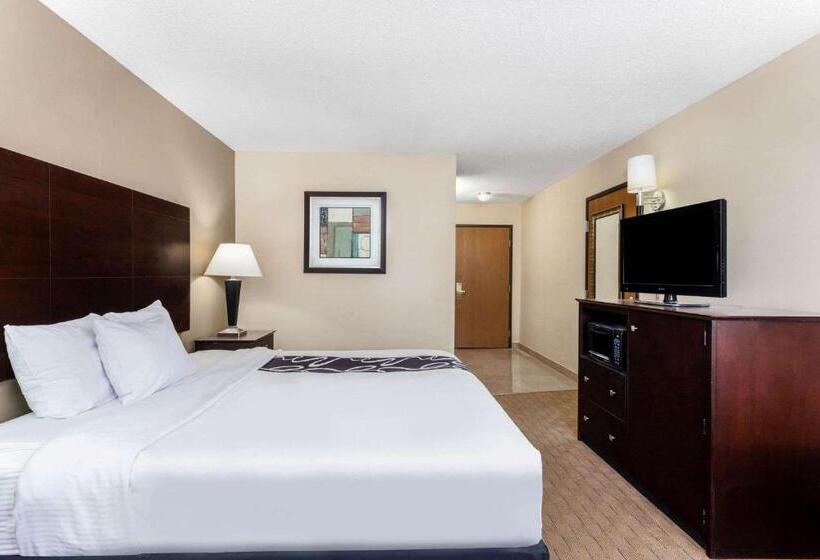 Cameră Deluxe Pat King Size, La Quinta By Wyndham Frankfort